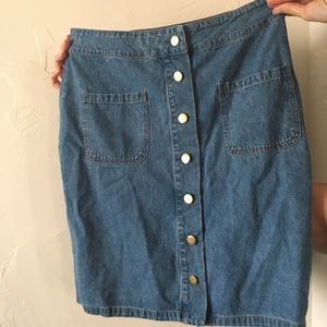 Denim skirt (Size Medium) lightly worn